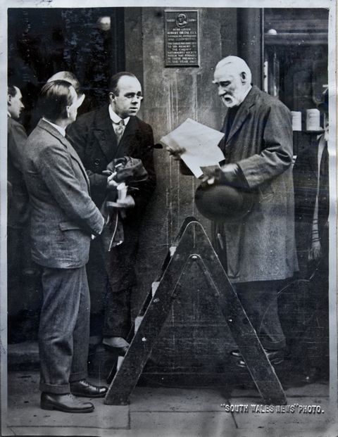 Robert William Atkinson unveiling the Drane Plaque